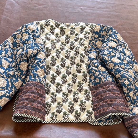 Floral Patterned Cropped Jacket Reversible - Picture 10 of 10